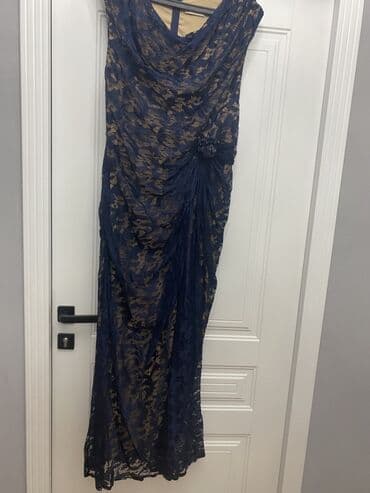 Şık gecə/libas - Rəng: tünd göy üzərində qızılı-bej əsas (ikiqat