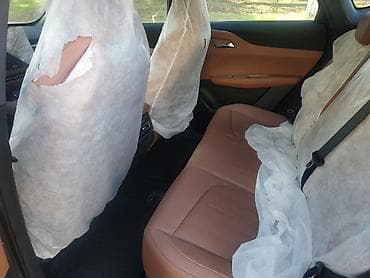 changan eado: Changan Uni-V: 1.5 l | 2025 il Krossover — 7