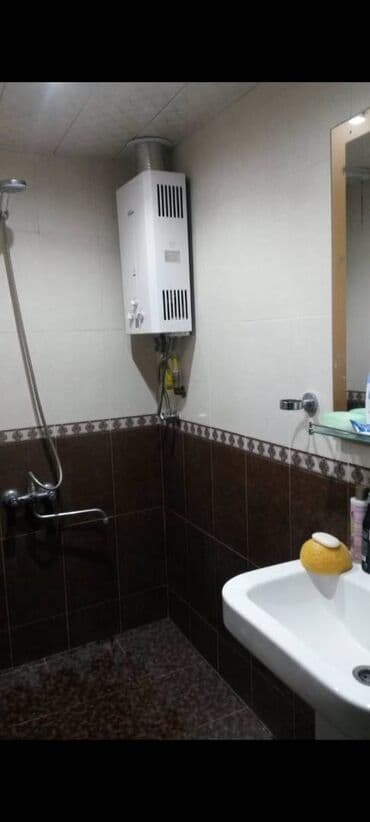 9 ci mikrorayon satilan evler: Bakı, 2 otaqlı, Köhnə tikili, 65 kv. m — 5