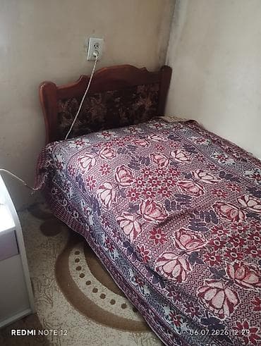 ucuz matras satilir: Taxta çarpayı + döşək - Ölçü: təxminən tək nəfərlik (standart single) — 2