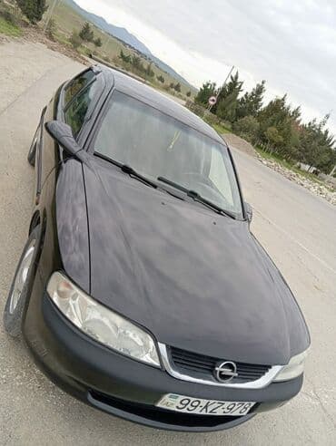 qubada ucuz avtomabiller: Opel Vectra: 1.8 l | 1998 il Hetçbek — 1