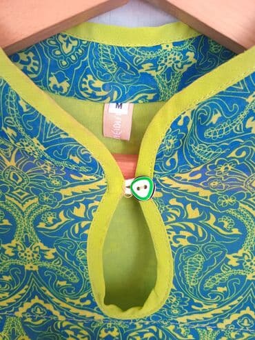 дизайнерские платья: Зеленые платья в отличном состояние. Одевались по одному разу для — 3