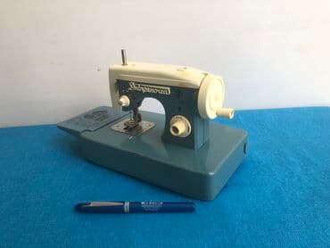 qədimi qəpiklər: Antik mini tikish mashini sovet dovrune aid idel vezyyetde — 8