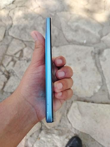 хвох сериес с: Redmi not 12 pro plus Xüsusiyyətlər: - 5G dəstəyi - Mavi rəngli — 2