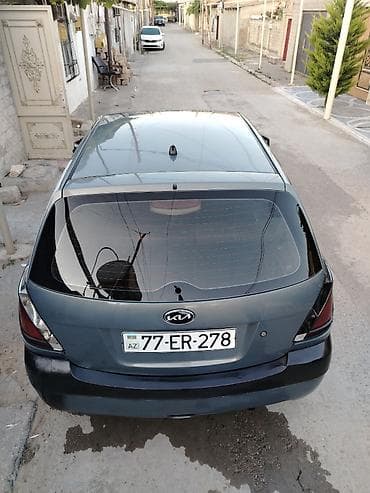 Kia Rio: 1.5 l | 2005 il Hetçbek — 2