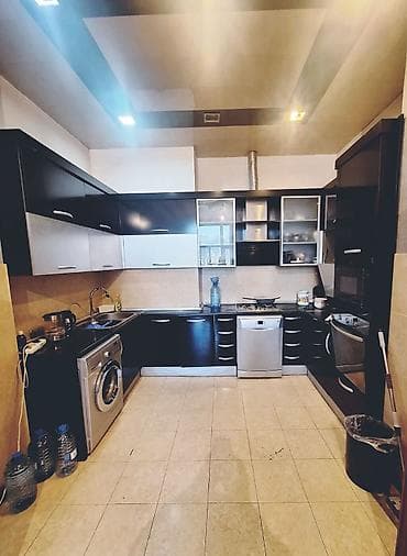 Metbex mebeli ela veziyyetde 450₼ satilir .Uzerinde qaz,moyka,aspiratr