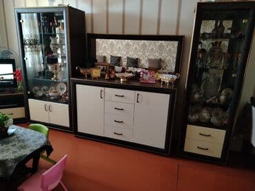 paxlava altlığı: İşlənmiş, Düz TV altlığı, Polkasız, Laminat — 4