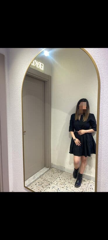 Qadın geyimləri dəsti – müxtəlif üslublar - Qara mini don: yarımqol