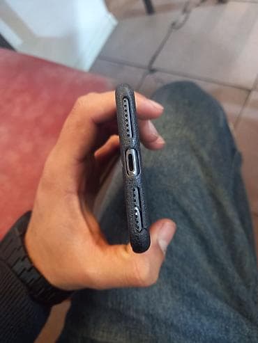 i̇pone 7: IPhone 7 Plus, 128 GB, Jet Black, Barmaq izi — 2