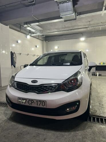 kia ced: Kia Rio: 1.4 l | 2013 il Sedan — 2