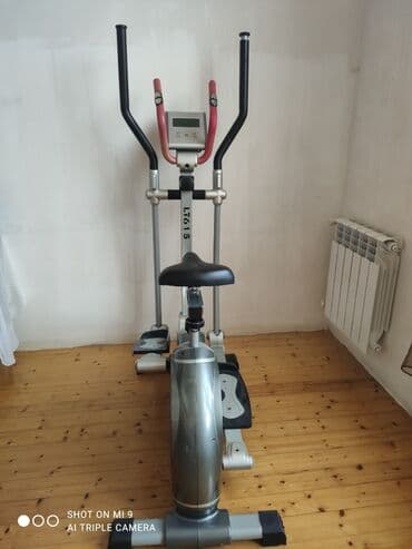 Maskalar, eynəklər: Evdə məşq etmək üçün ideal olan bu universal elliptik trenajor məşq — 2