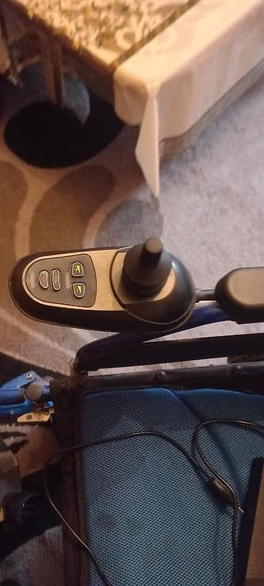 Tibbi geyim: Elektrik əlil arabası - Rəng: mavi karkas, qara qoltuqaltılar və ayaq — 5