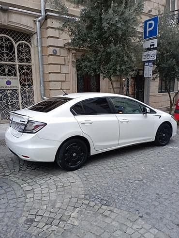 Su nəqliyyatı: Honda Civic: 1.5 l | 2013 il Sedan — 5