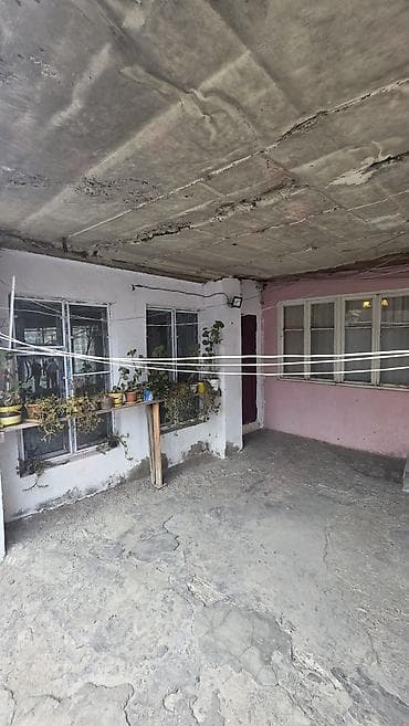 saray heyet evi: 1 kv. m, 3 otaqlı — 2