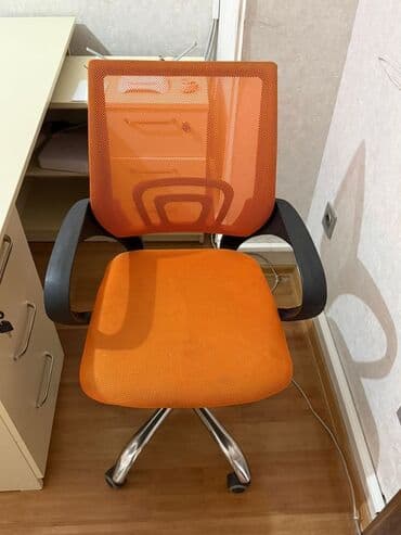 mətbəx künc divan: Mebel dəsti - Dar, hündür dolab: bir qapılı, korpus ağ, ön panel — 7