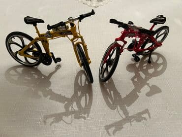 sədərəkdə velosipedlər: Dəmir modelka velosiped oyuncağı satılır. Təzədir.Əsl velosipedin tam — 4