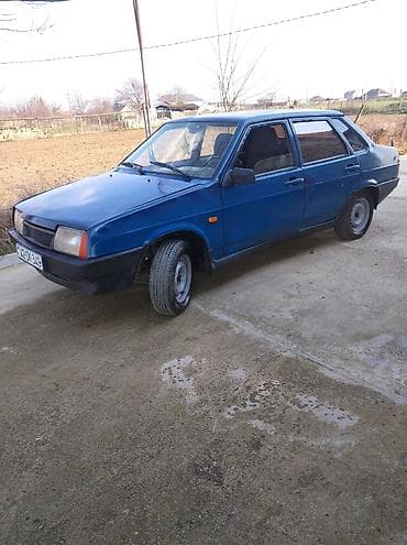 VAZ (LADA) 21099: 1.5 l | Sedan
