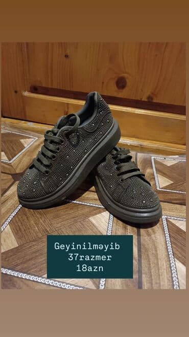 Tərliklər: Ölçü: 37, rəng - Yaşıl, Yeni — 1