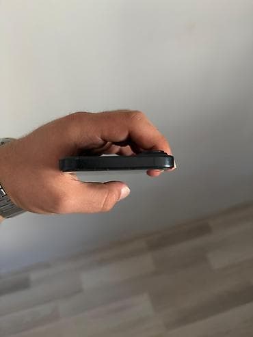 iphone 12 bakida: IPhone 16, 256 GB, Jet Black, Zəmanət — 4