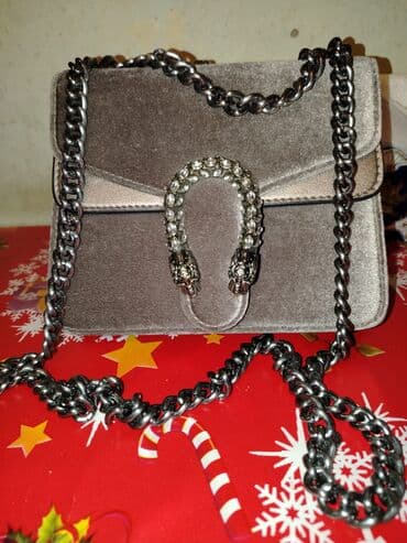 Çantalar uyğun qiymətə