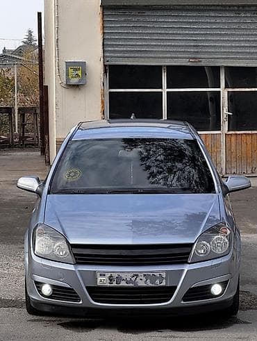 niva 4 4: Opel Astra: 1.6 л | 2005 г. 350000 км Седан — 1