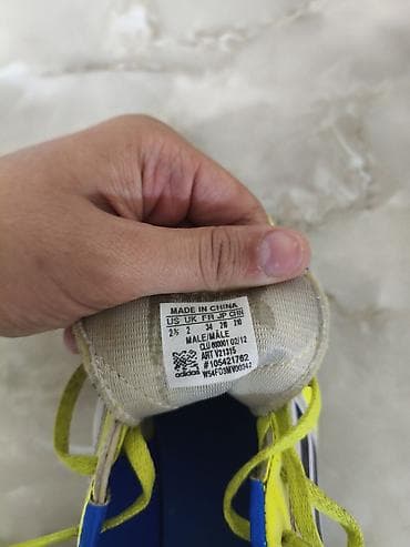 adıdas: Butslar Adidas — 5