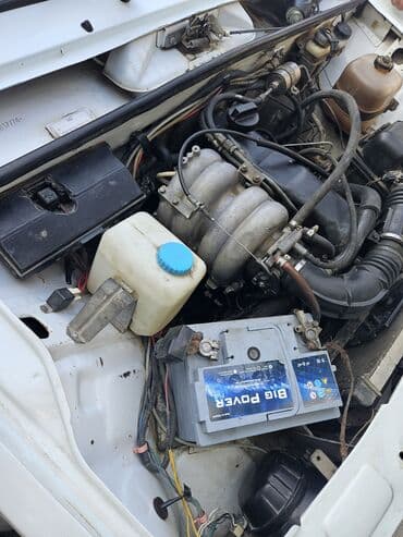 ваза стеклянная прозрачная высокая без узора: Model: VAZ 2107 (klassik sedan) Kuzov: ağ rəng, 4 qapı Ön hissə: xrom — 7