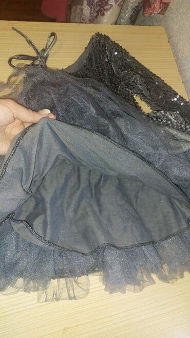 qiz ucun don: 3-4 yaşa qız üçün ziyafət donu. Dəyərindən çox ucuz satıram.Əla — 2