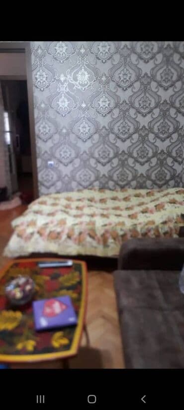 xutor kiraye: Səbail rayonu,Azneft dairəsi yaxınlığında,6 nömrəli məktəbin — 8