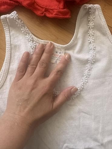 pampers 4: Qız uşağı üçün yay geyim dəsti – 6 parça Tərkib: - 1 ədəd çəhrayı — 6