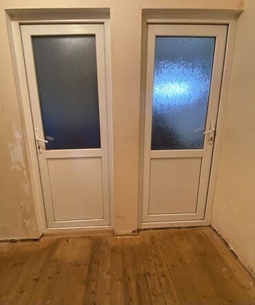 Фурнитура и комплектующие: PVC plastik qapılar – 3ədəd - Material: ağ rəngli PVC/profil - Ölçü — 2