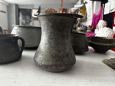 antika şamdanlar: Antik metal məmulatlar dəsti Tərkib: - 3 şamlı, dekorativ klassik — 3