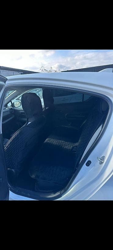 vaz 2110 satisi: Toyota Aqua: 1.5 l | 2019 il Hetçbek — 6