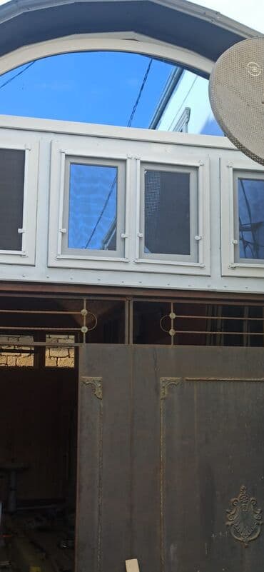 lalafo plastik qapi pencere: Ağ rəngli plastik çərçivəli bu pəncərə, müasir dizaynı ilə istənilən — 10