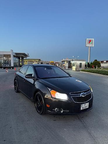 Chevrolet Cruze: 1.4 l | 2012 il 180152 km Sedan — 4