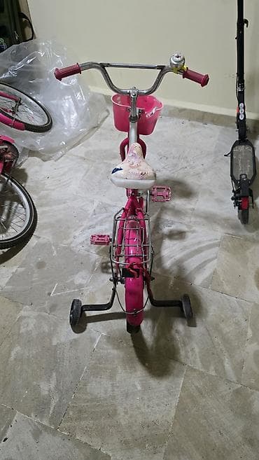 velosiped kameri: Uşaq velosipedi – qızlar üçün, çəhrayı-ağ dizayn. Xüsusiyyətlər: - — 3