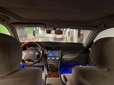 camry: Toyota Camry: 2.4 l | 2010 il Sedan — 3