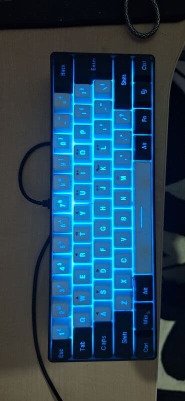 Modemlər və şəbəkə avadanlıqları: Klaviatura işıqlı — 5