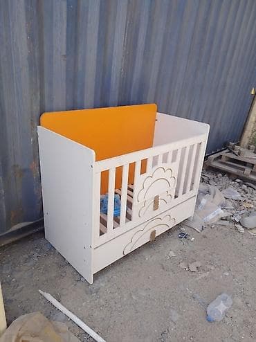 beşik: Uşaq beşiyi – dekorativ naxışlı, praktiki model - Material: MDF/taxta — 1