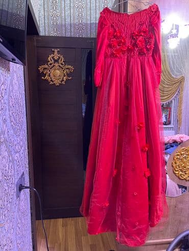 Xonça: 1 defe qız toyunda geyinmişem. Atlasdandı 38 42 bedene qeder gedir — 5