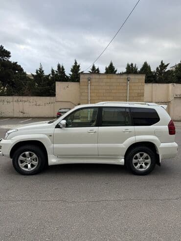 7 nəfərlik maşınlar: İkinci masin kimi istifade edilib. Hec bir problemi yoxdur — 2