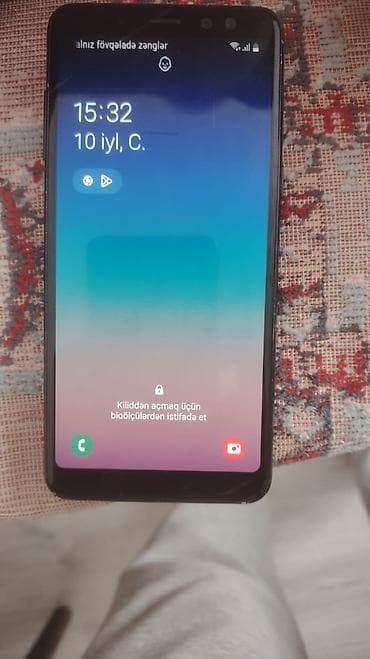 dubai version iphone: Samsung Galaxy A8 2018, 32 GB, rəng - Qara, Barmaq izi, Face ID — 3