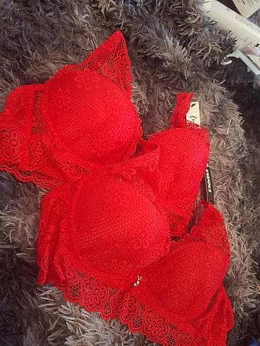 Məhsul: Qırmızı krujeva bralet/sütyen - Model: Krujeva detallı, çiçək