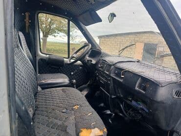 reduktor suretler qutusu: Yükdaşıma üçün praktik “Gazelle” tipli furqon. Xüsusiyyətlər: - Ön — 5