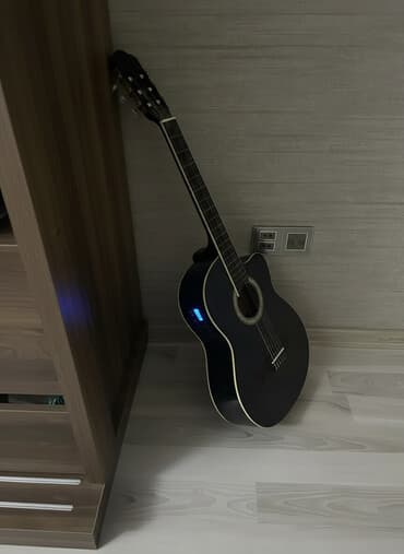 3 iyun konsert: Üzərində tunerli kamertonlu Gitara keyfiyyətli ağac materialından — 1