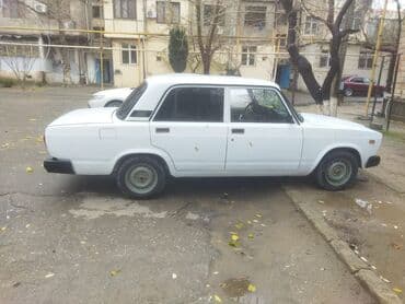 vaz 2107 qapi uzlukleri: VAZ 2107, ağ rəngli sedan Xüsusiyyətlər: - Kuzov: 4 qapılı sedan, ağ — 1
