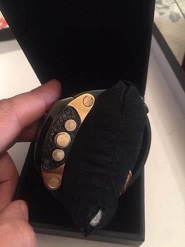 nano saat: Fittion arginal salam mümkünse bu elanla elaqeder watsapp nömresine — 5