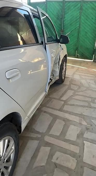 disk 14: Chevrolet Cobalt: 1.5 l | 2024 il 15935 km Sedan — 6