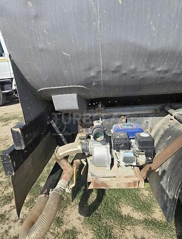 quba teker: KAMAZ su tankeri – 6x4 - Marka/model: KAMAZ sudaşıyan maşın - — 6
