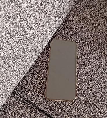 apple keyboard: IPhone 16 Pro Max, 256 GB, Qızılı, Face ID — 4